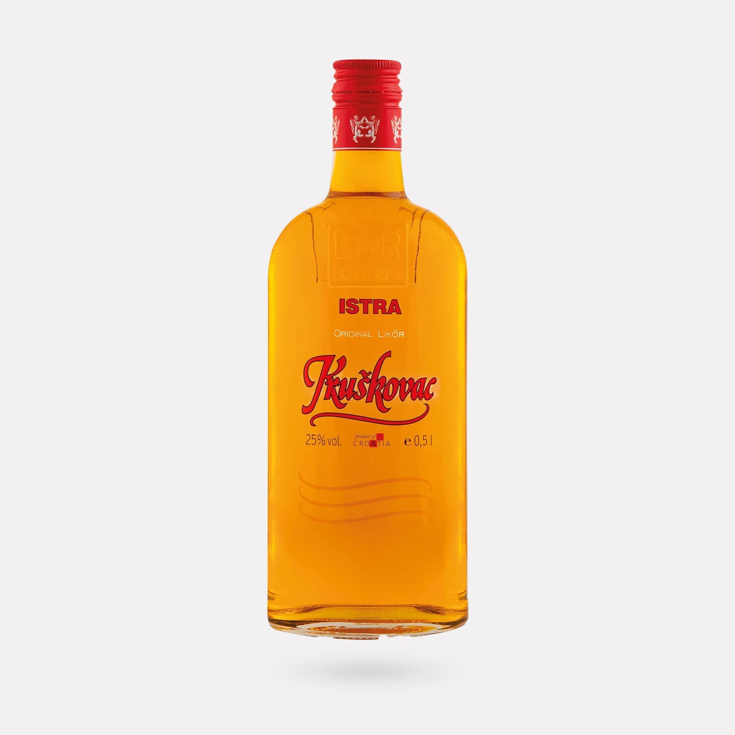 Freigestellte Flasche des Istra Kruskovac Birnenlikörs (500ml) vor neutralem Hintergrund